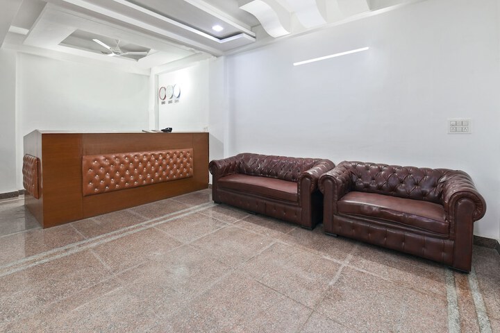 OYO 19525 RG CORPORATE SUITES