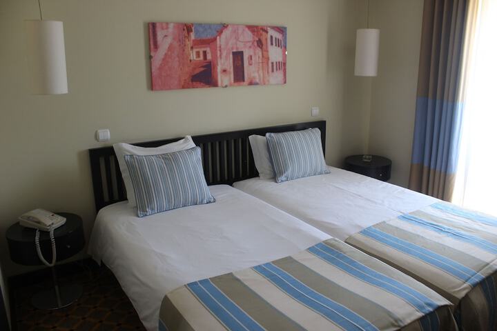Room 2 of 129