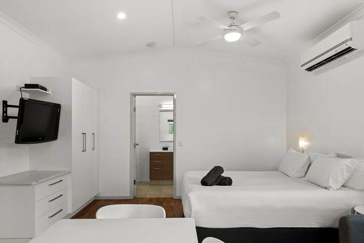 Room 7 of 84