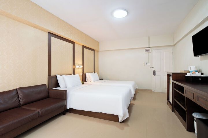 Room 12 of 67