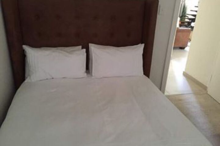 Room 5 of 20
