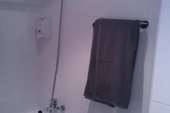 Room 8 of 15