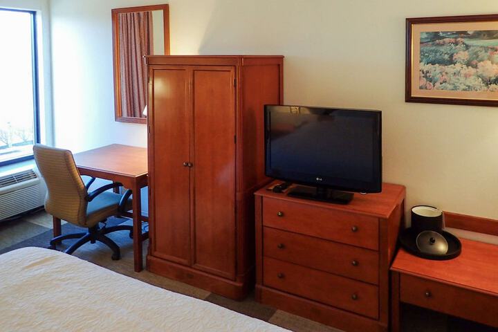 1 King Bed (22 of 46)
