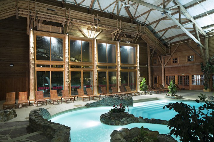 Pool Hotel