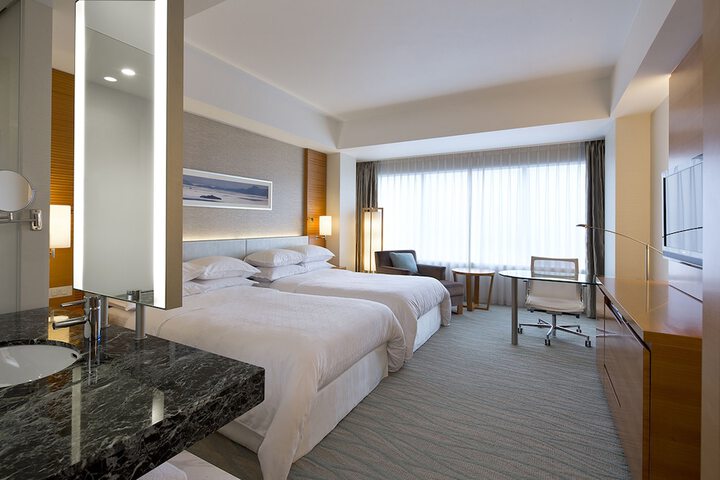Room 10 of 112