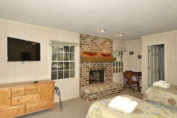 Room 21 of 24