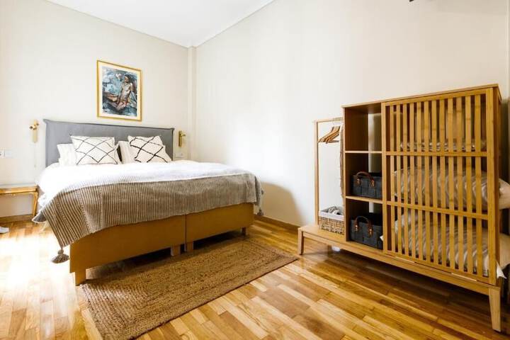Room 8 of 17