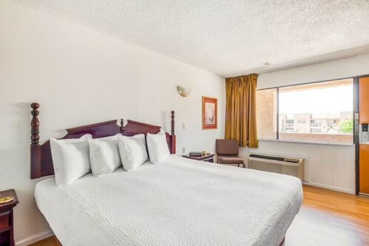 Room 16 of 23