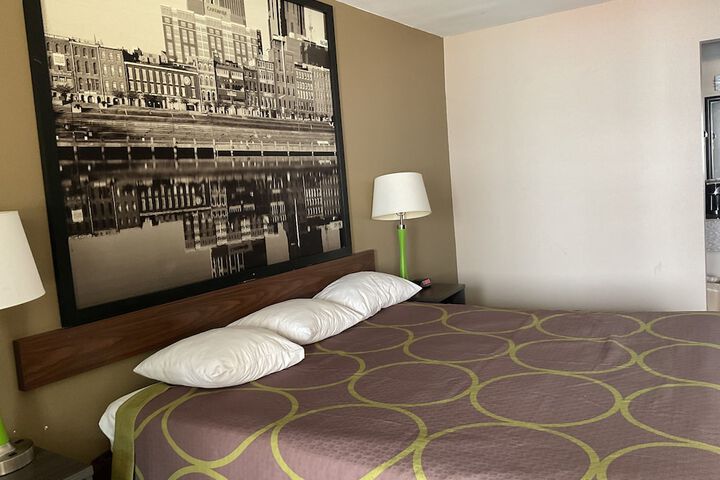Double Accessible King Size Bed (16 of 25)