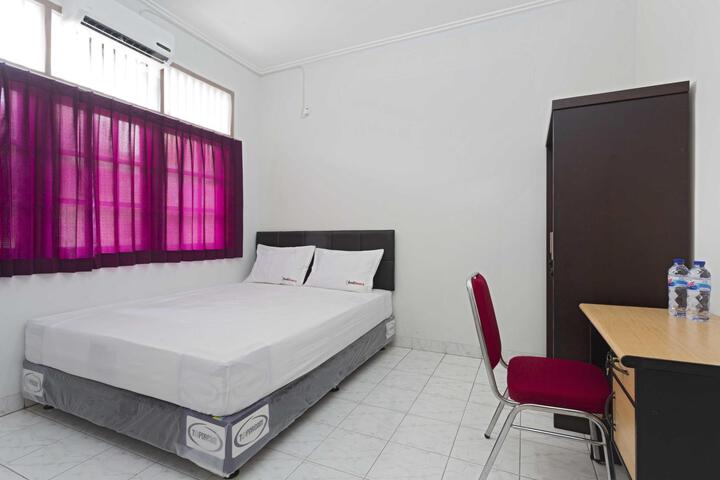 RedDoorz at Kramat Pondok Pinang