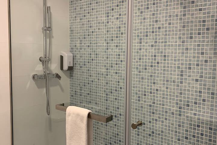 Room 10 of 22
