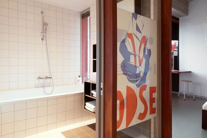 Room 44 of 70
