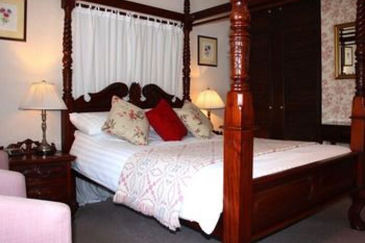 Room 15 of 28