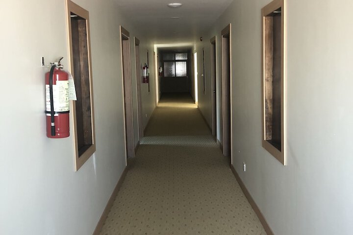 Ballroom/Hall 24 of 25