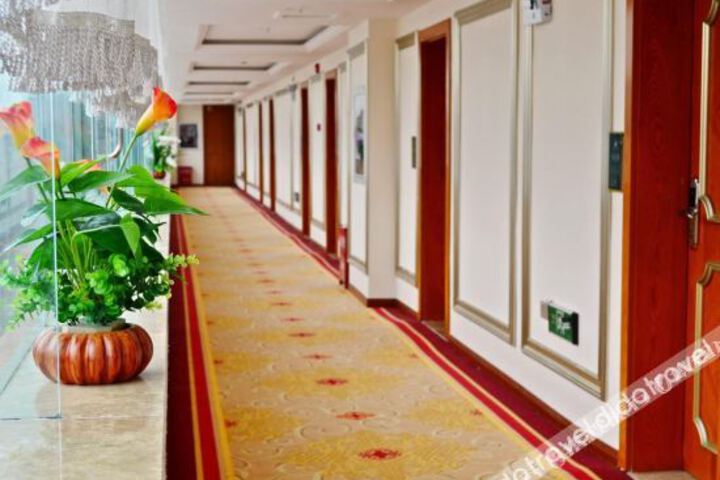 Hotel Interior 6 of 19