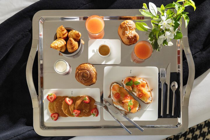 Breakfast/Coffee Service 49 of 52