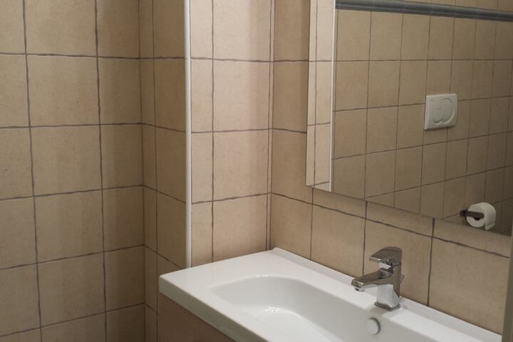 Room 54 of 66