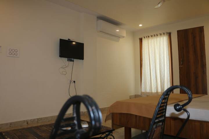 Room 12 of 47