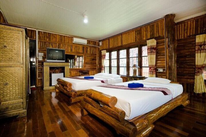 Room 2 of 30