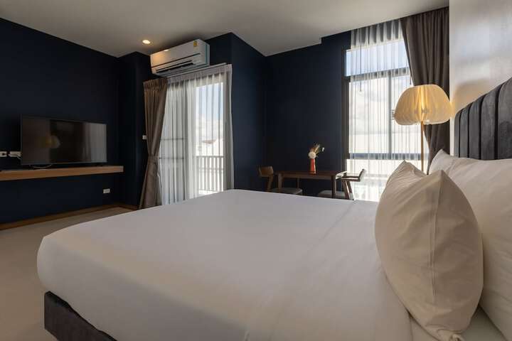 Room 33 of 257