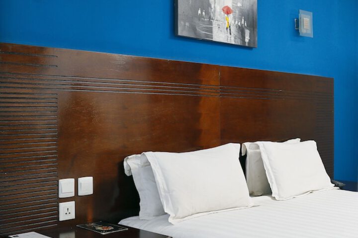 Room 12 of 39