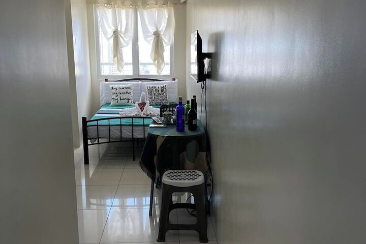 Room 44 of 216