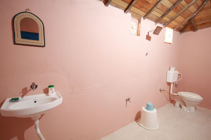 Room 7 of 34
