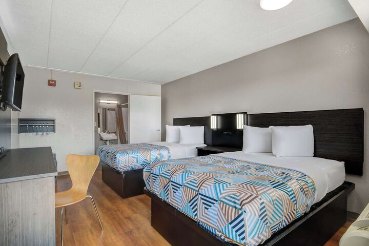 Room 12 of 36