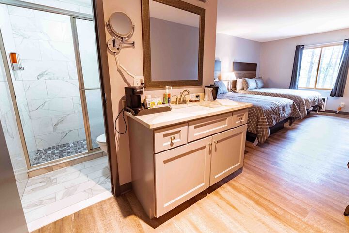 Room 13 of 19
