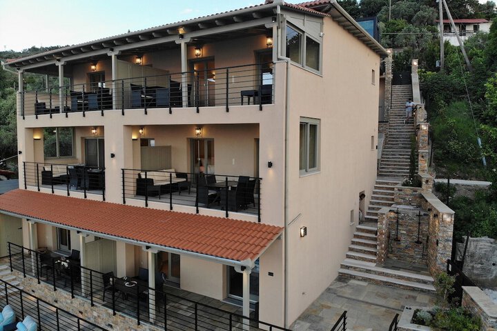 Hotel 90 of 99