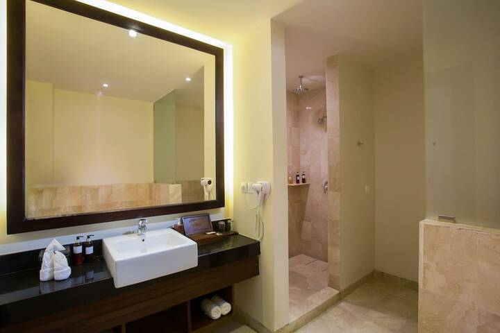 Room 20 of 36