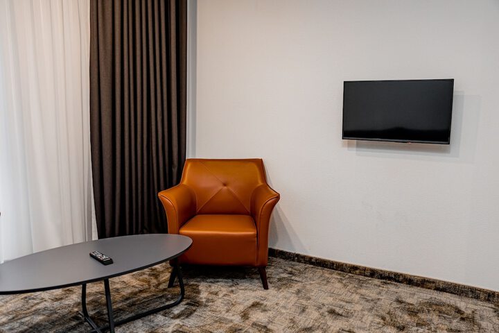 Room 16 of 85