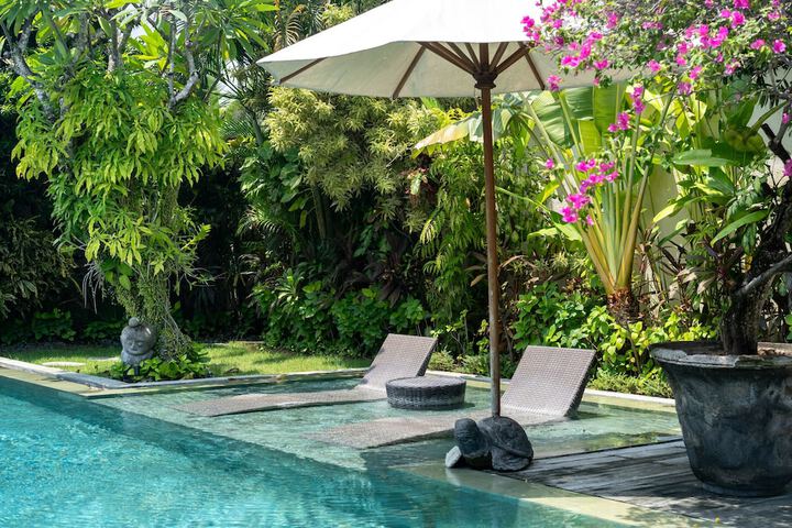Pool 46 of 60