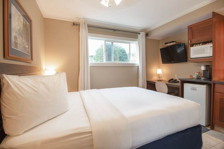 Room 3 of 30