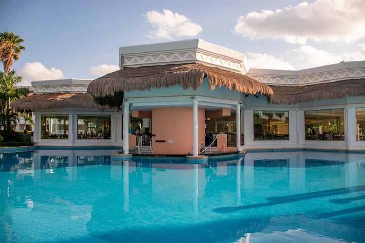 Pool 53 of 167