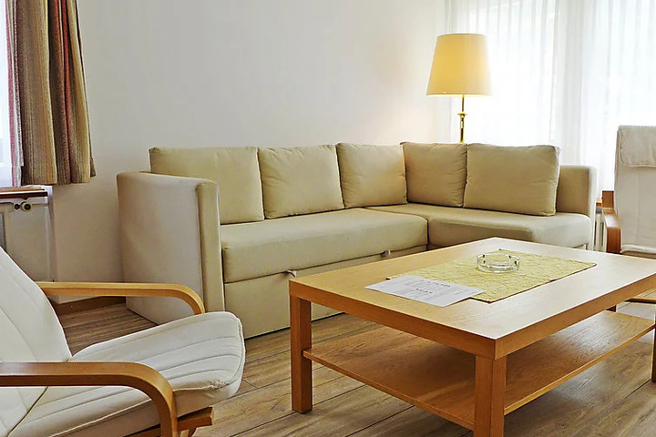 Room 5 of 27