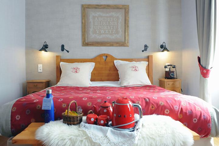 Room 15 of 42