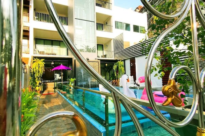 Hotel 55 of 68