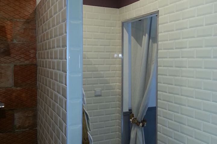 Room 16 of 22