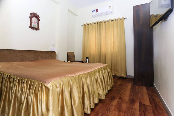 Room 8 of 50