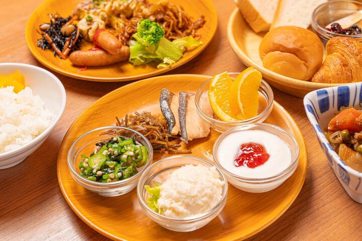 Dining 54 of 76