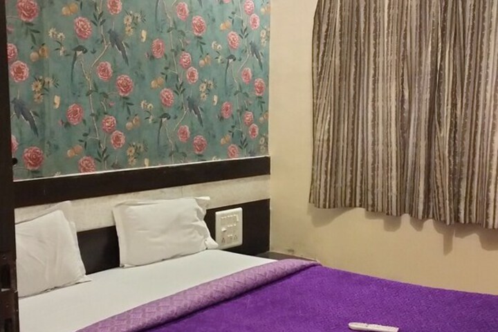 Room 16 of 45