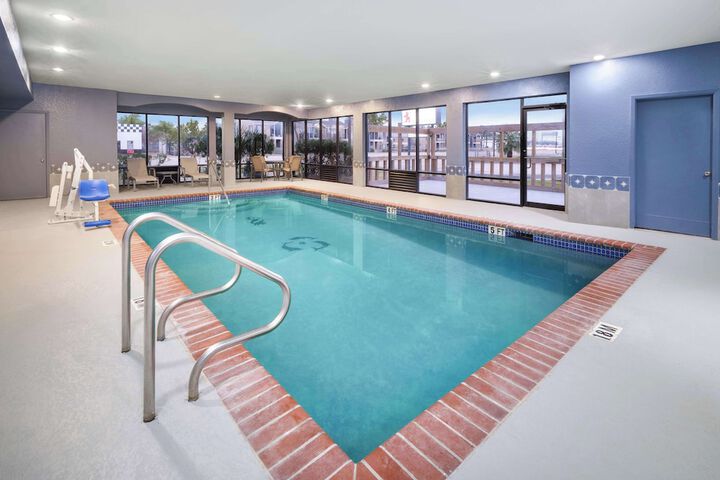 Swimming pool at Melrose at Seabrook BW Signature Collection