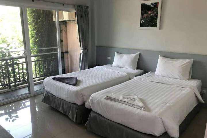 Room 15 of 25