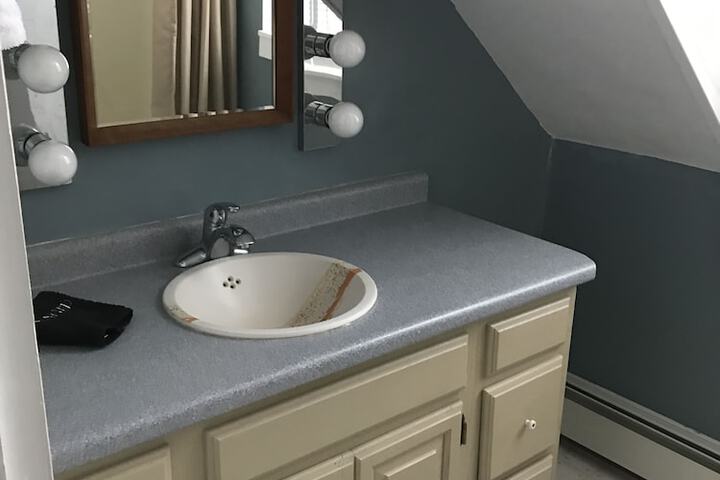 Room 15 of 19