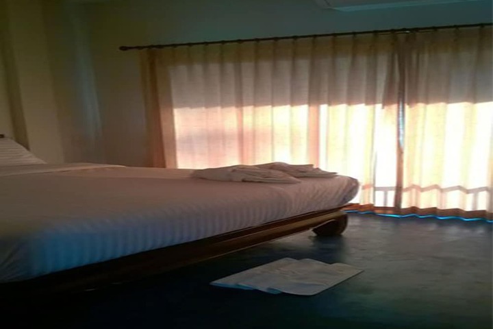 Room 9 of 53
