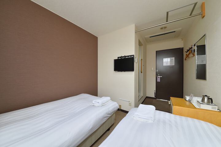 Room 9 of 51