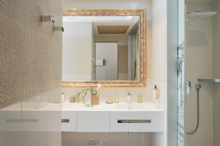 Bathroom Interior Photo