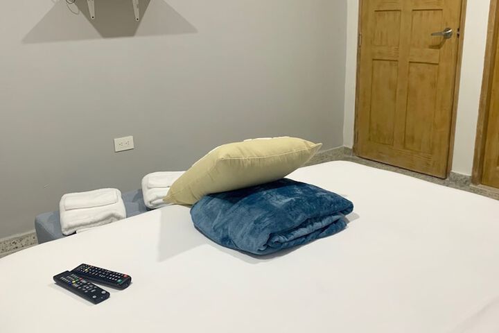 Room 11 of 18