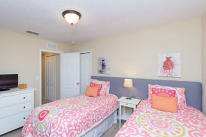 Room 202 of 687